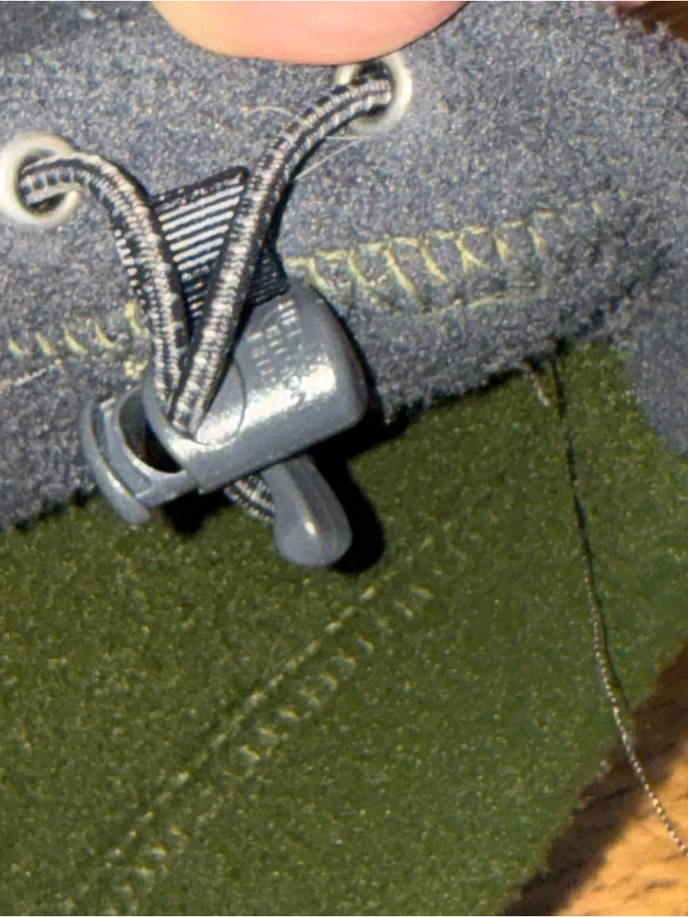 North Face. Men’s Full Zip Fleece. Green & Gray. Size Small.